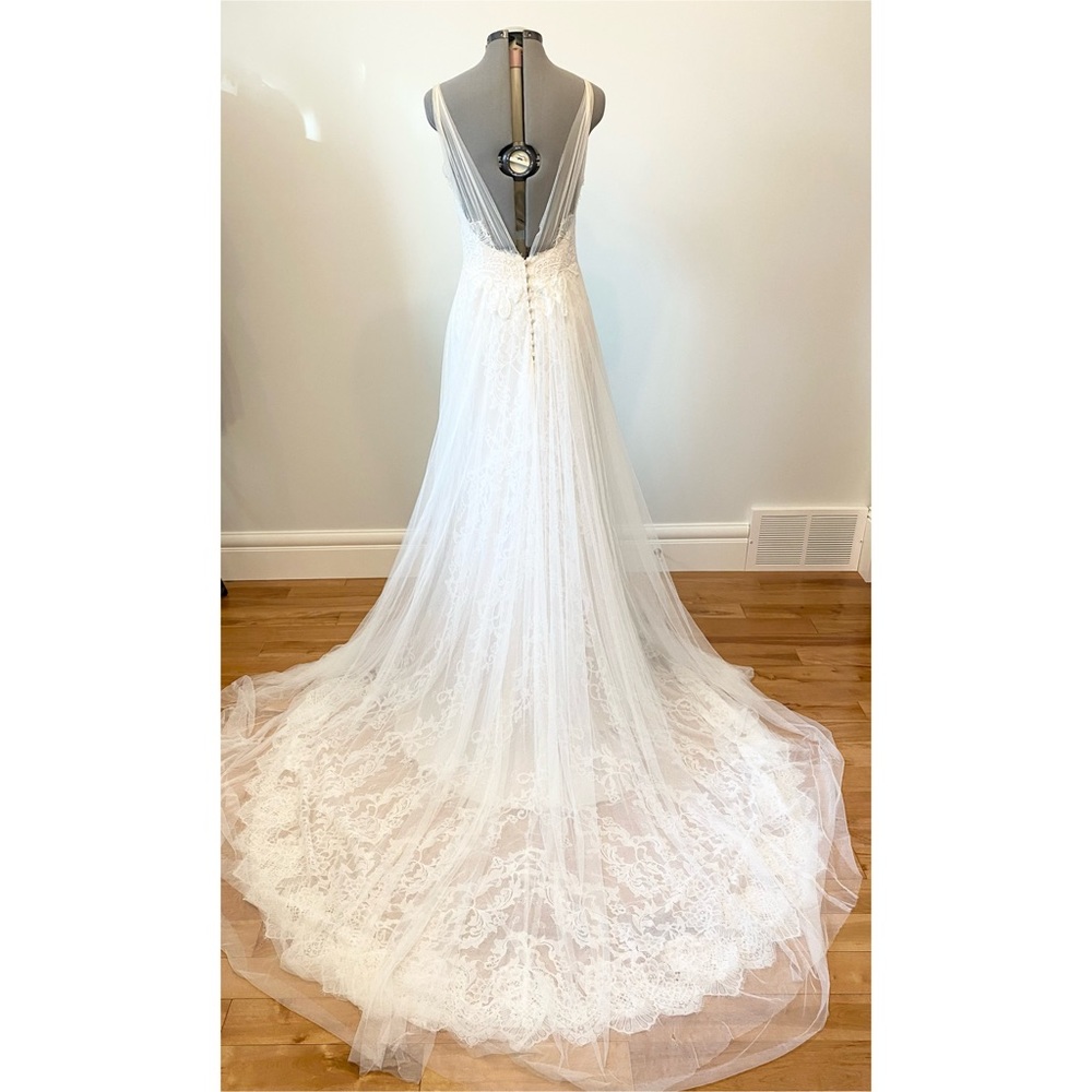 Essence of Australia Lace Chiffon Wedding Dress - Picture 5 of 16